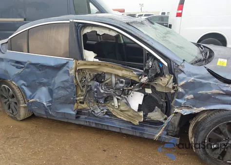 2015 Subaru Legacy 2.5I Premium z USA, uszkodzony, nr VIN 4S3BNAF64F3029598